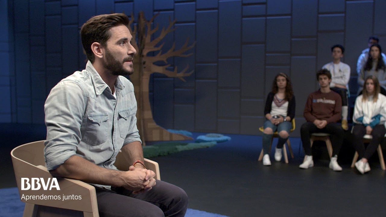 Versión completa.“Todos somos tataranietos de un científico”. Javier Santaolalla, Doctor en Física