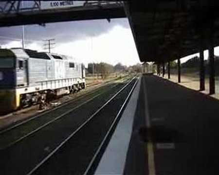 8140 Light engine Parkes 16th May 2003