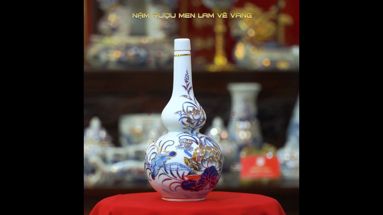 Nậm Rượu Men Lam Vẽ Vàng Họa Tiết Hoa Sen
