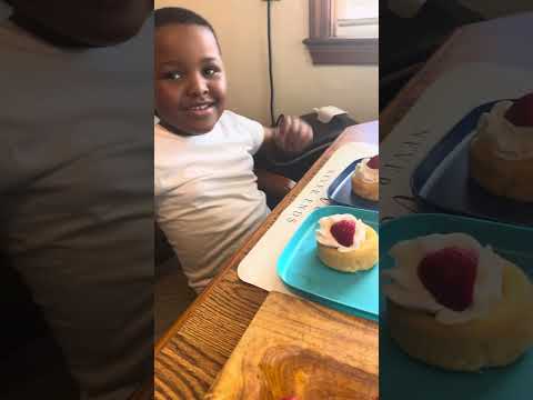 How to make a Strawberry Shortcake!! Cayden’s Way!!