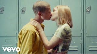 You Don't Walk Away From Love Music Video