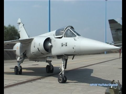 Flightline action at Hradec Kralové CIAF August 2002