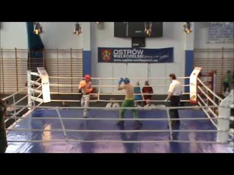 Bartosz Szachta   67kg Finał     M P  Full Contact         Juniorów           26 27 04 2014r   Ostró