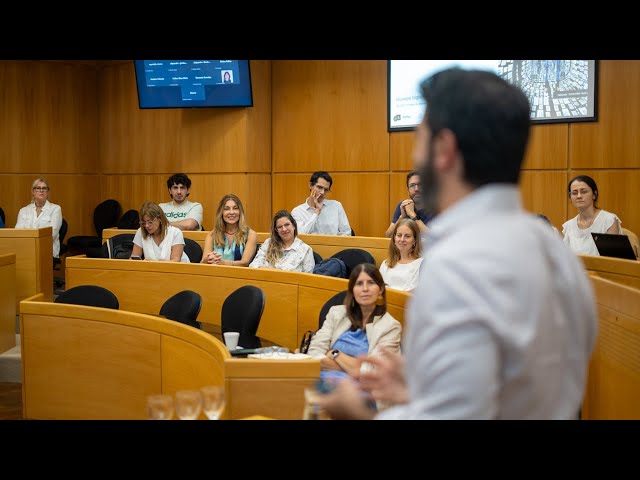 Vídeo relacionado con Retail Disruptivo: 10 principios para el comercio minorista en un mundo posdigital