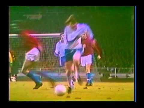 1974 (October 30) England 3-Czechoslovakia 0 (EC Qualifier).avi