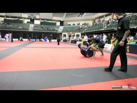 2013 Chicago Summer: Watch Vitor Oliveira vs. Leo D'Avila (HD)