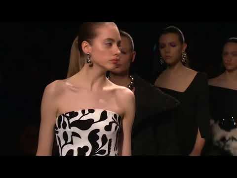 OSCAR DE LA RENTA FALL WINTER 2017 18