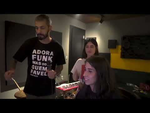 SESSÃO DE ESTÚDIO com Olívia e Carla Sol - Vontade de você (remix)