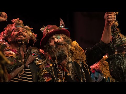 Comparsa La Ciudad Invisible - Popurrí (con letra - subtitulado)