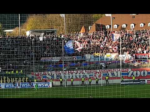 Wuppertaler Fans singen Tetris Lied für den russischen Investor vom KFC Uerdingen