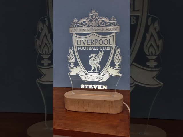 Vídeo relacionado con Pulsera Oficial del Liverpool FC YNWA de Goma roja