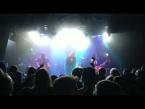 Ville Tuomi(Kyyria) sings Alice In Chains