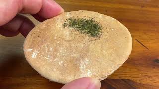 メッチャ硬くて食べにくいゲキウマ確定のお菓子「かたパン」（福井県敦賀市）