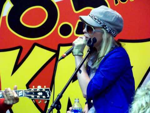 Ting Tings in the KRZ Spotlight Lounge That's Not My Name