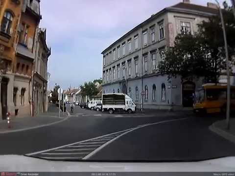 Sopron, levágta a kanyart a busz