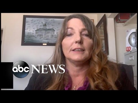 ラスベガス市長がボランティアで市を訪れ、社会的な距離感がうまくいくかどうかを確認した (Las Vegas mayor volunteered city to see if social distancing works)