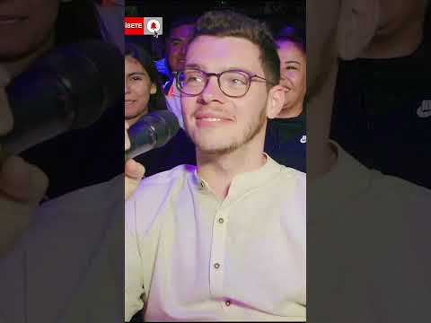 Un chico guapo en contraste #hablandohuevadas #humor