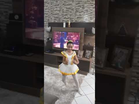 Mostra de dança online.  Tema: A Bela e a Fera.  Ballet Clássico