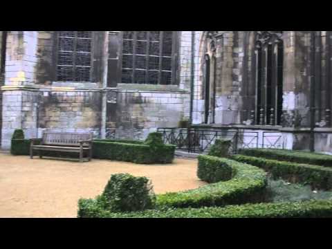 Silent garden - Basilica of Our Lady (Ma