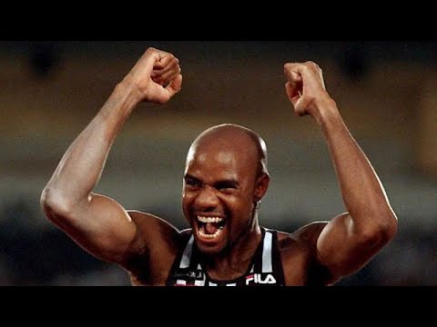 The longest jump ever - 899cm ( w+4 4 m/s ) MIKE POWELL 1992 Sestriere.