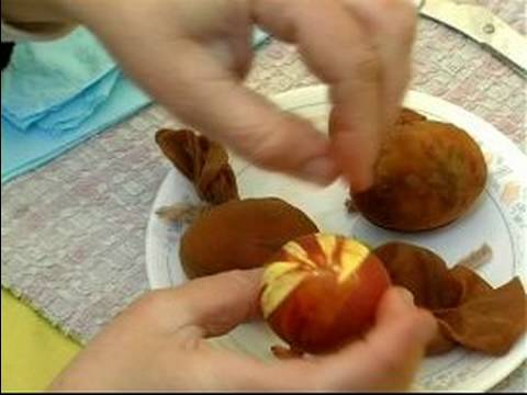 How to Decorate All-Natural Easter Eggs : How to Remove Dyed Eggs from Holders