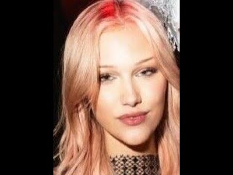 Grace VanderWaal / 23 Oct., more pics at INFERNO Masquerade, Gitano NYC & Club Bohemia, P.17 Seaport