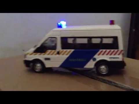 1 43 Cararama Ford Transit Hungarian police bus with lights!