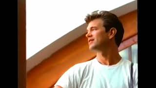 Chris Isaak - Dancin'