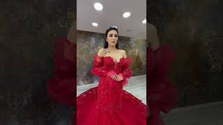 #reddresses #red #dress #dresses #weddingdress #weddingday #bride #usa #discovery #paris