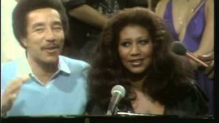 Aretha Franklin & Smokey Robinson "Ooh Baby Baby" (Live) + interview