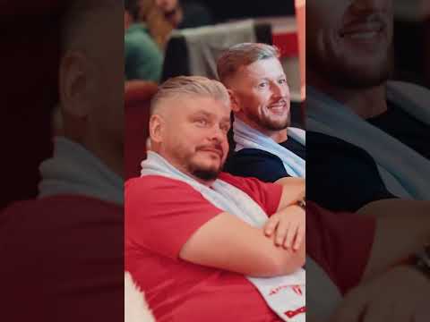 What a cozy, wonderful and thrilling first day of HomeStory Cup 22. #esports #gaming #starcraft2