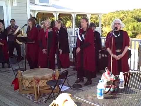 Amazing Grace  (in Cherokee) - Women of Heart