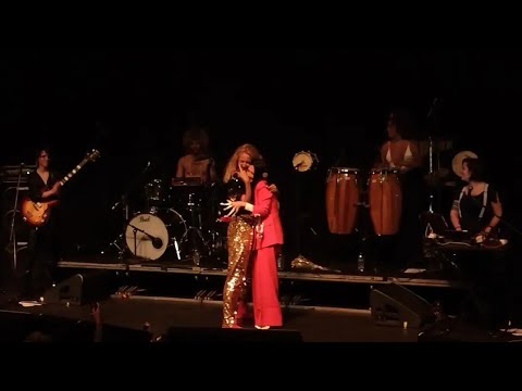 letrux & luísa lovefoxxx @ circo voador: fora da f*da