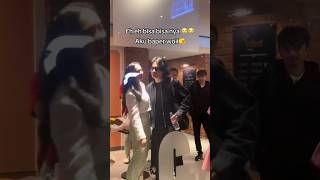 Download lagu Peluk Ron bukan tos 😂 congrats Lyodra for new album 🥰 cr:tt/sitatasimbolon #ronyparulian #lyodra mp3