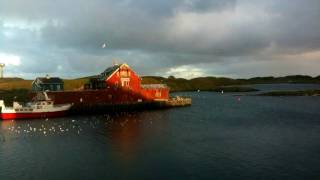 preview picture of video 'Rainbow over Røst - Timelapse'