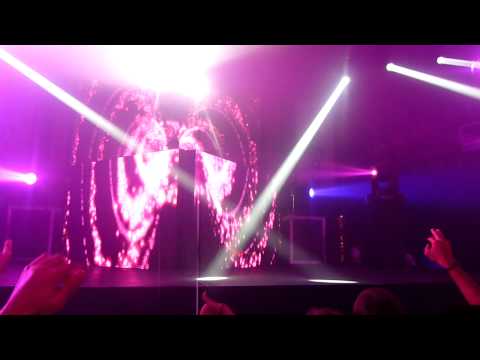 Deadmau5 - Raise your weapon @ Amnesia Ibiza