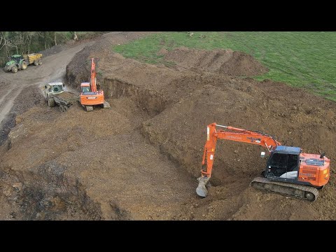 HITACHI, DOOSAN, 2 Diggers 5 Tractors and Trailers