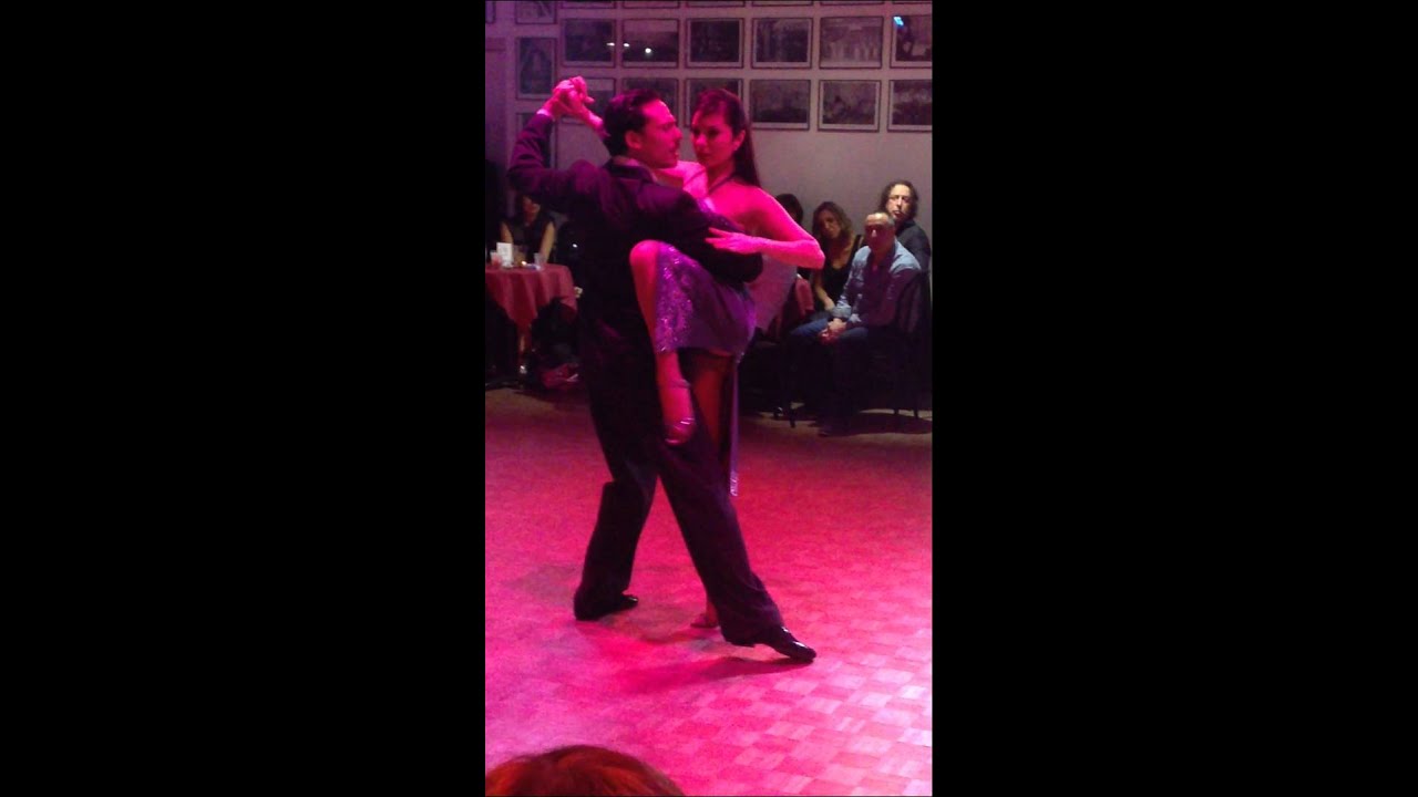 Roberta Beccarini y Pablo Moyano bailan "Oblivion" en Zotto Tango Academy 31.12.14
