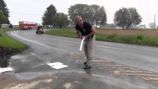 preview picture of video 'Oil spill closes two Manor Township roads'