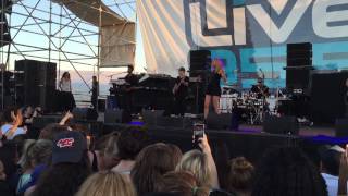 Anyway/Doo Wop | Tori Kelly (live at Flo At The Fair)