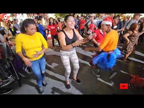 Desde Mercedes Umaña, Usulutan a Villa Navideña Llego La Robonita a Bailar 
