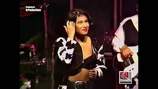 SELENA HAVING FANS SINGING BAILA ESTA CUMBIA LIVE IN SAN ANTONIO TEXAS ON APRIL 7, 1991