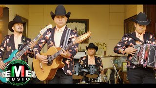 Entre Copas y Borrachos Music Video