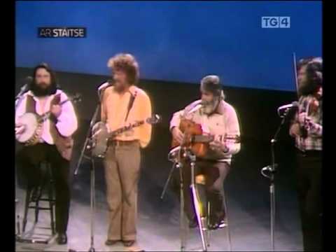 luke kelly & dubliners - paddy works on the railway RTE gaiety theatre 1979