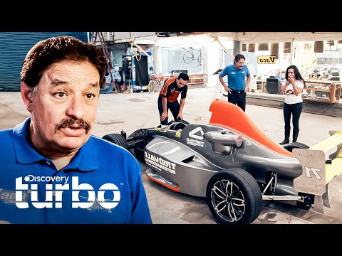 Remodelando un auto de carrera para una piloto | Mexicánicos ¡Marcha Atrás! | Discovery Turbo
