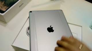 Apple iPad Pro 10.5 Wi-Fi 256GB Space Grey (MPDY2) - відео 3