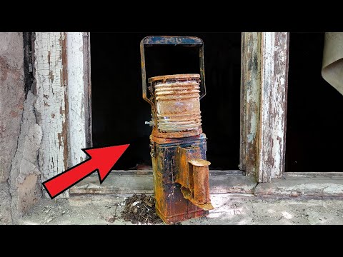 Forgotten Rusty Battery Lantern Restoration
