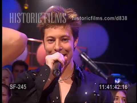 CD:UK INTERVIEW - BOYS FROM THE BAND, BLUE, CHAT WITH CAT DEELEY - 2001