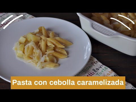 Pasta risottata con cebolla caramelizada