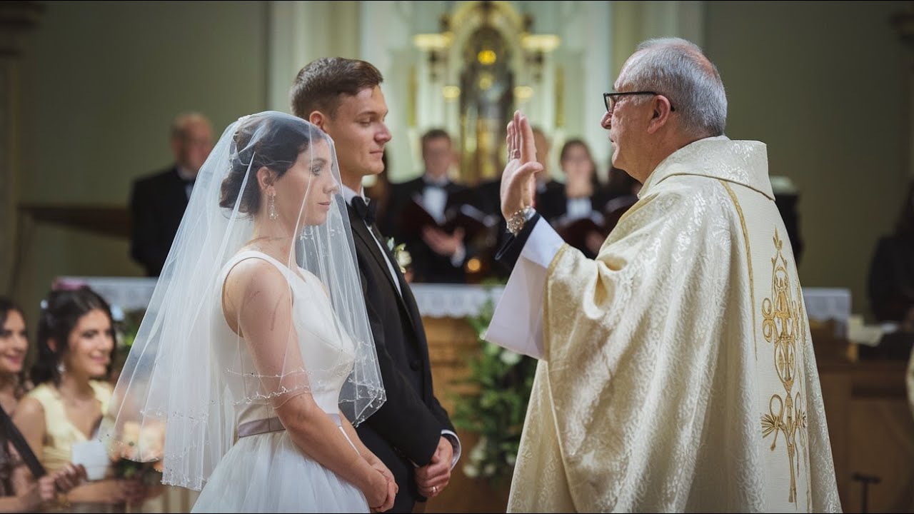 The Priest Stops the Wedding After Noticing Something Strange About the Bride—Then Comes the ,...